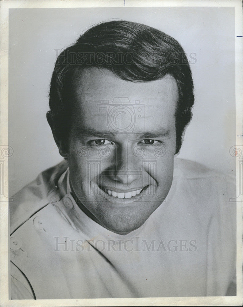 1971 Press Photo Mike Farrell/Actor/Producer/Activist - Historic Images