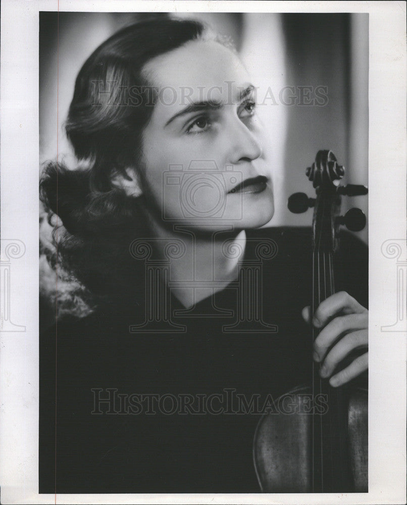 1954 Press Photo Elena Kuprevicius Violinist - Historic Images