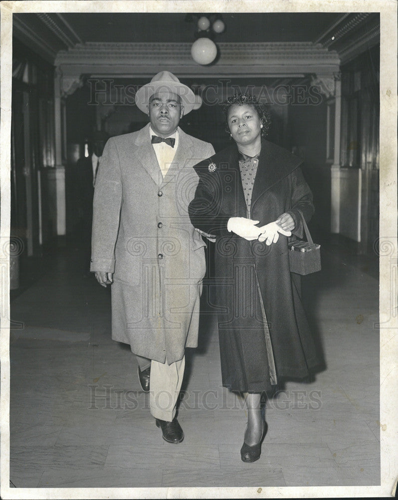 1955 Press Photo Claude Lightfoot Exec Sec Communist Party US District Court - Historic Images