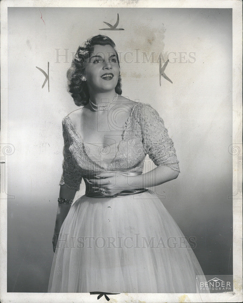 1957 Press Photo Soprano Eva Likova - Historic Images