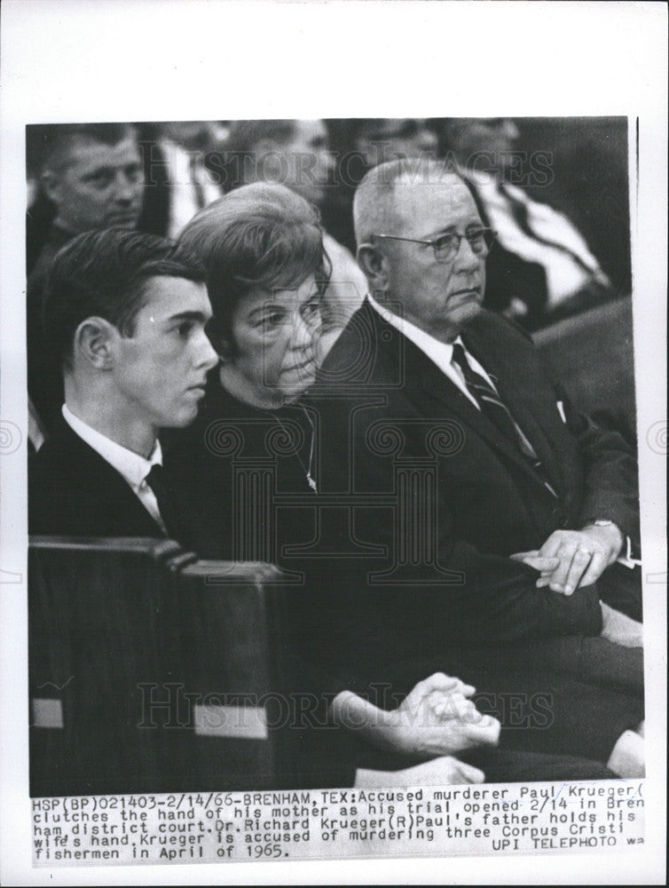 1966 Press Photo Accused Murderer Paul Kruegar with Mother and Father - Historic Images