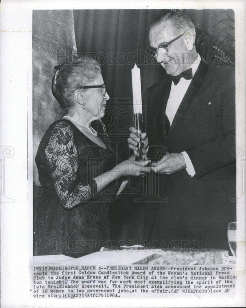 1964 Press Photo President Johnson golden Candlestick award Judge Anna Kross - Historic Images