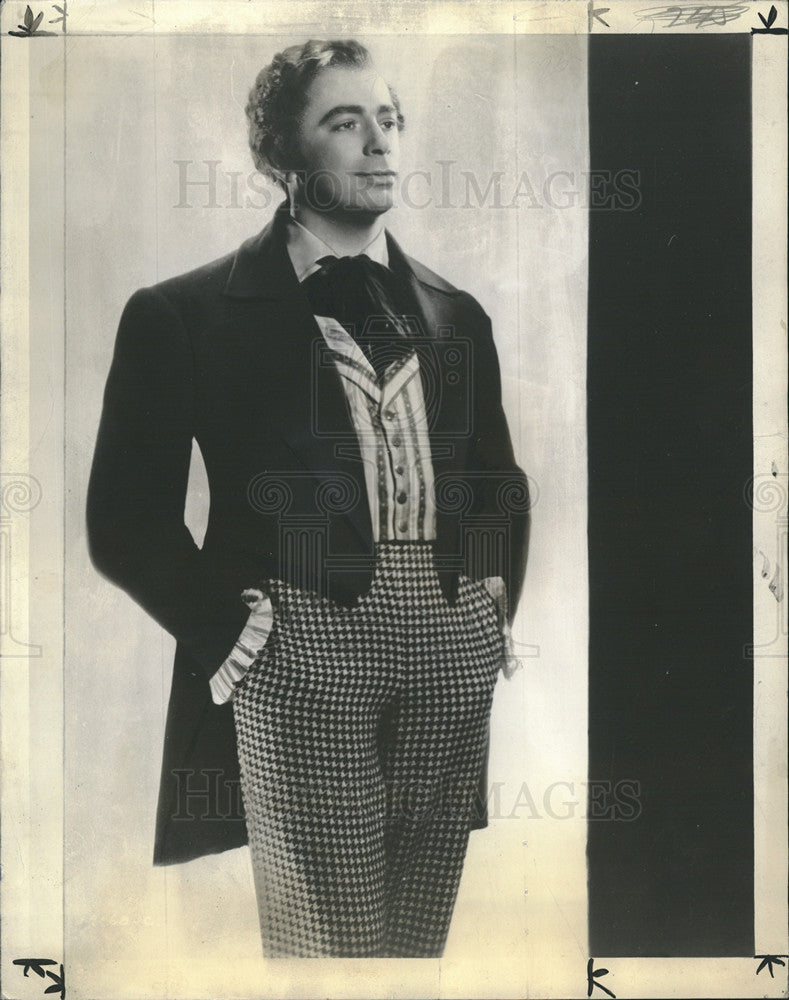 1944 Press Photo Charles Kullman Tenor Opera Singer La Boheme Rodolfo New York - Historic Images