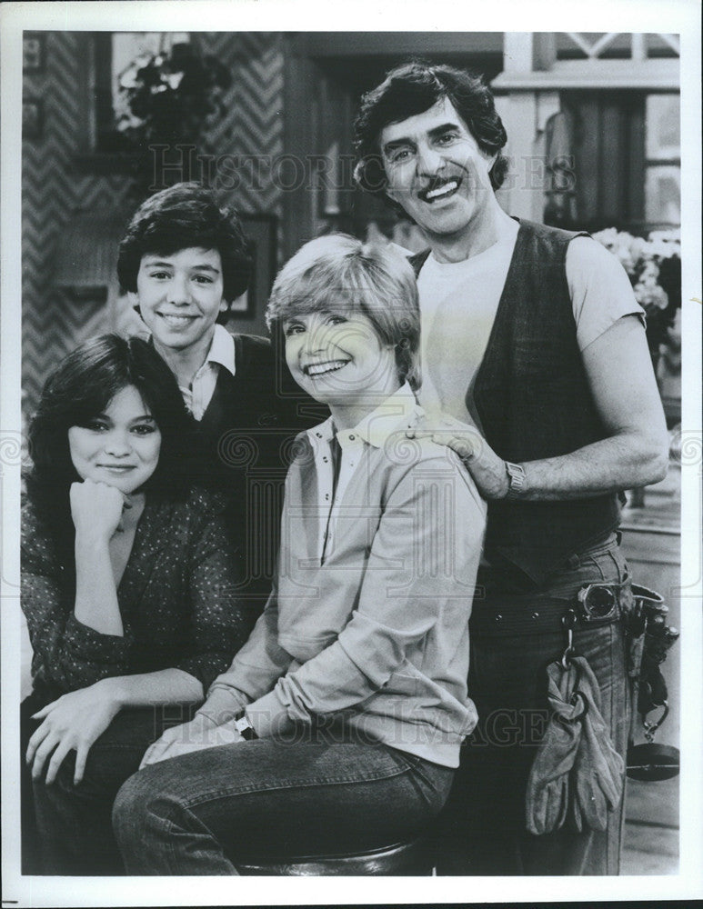 Undated Press Photo Television Programs, &quot;One Day at a Time&quot; - Historic Images