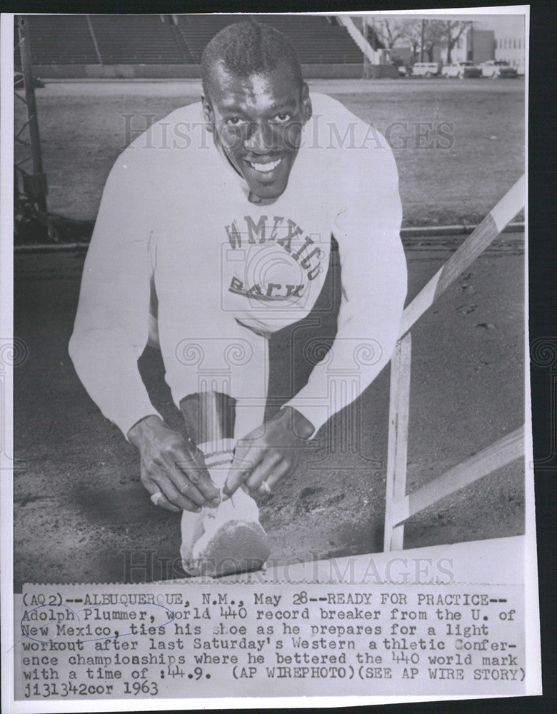 1963 Press Photo Runner Adolph Plummer Western Athletic Conference 440 Record - Historic Images