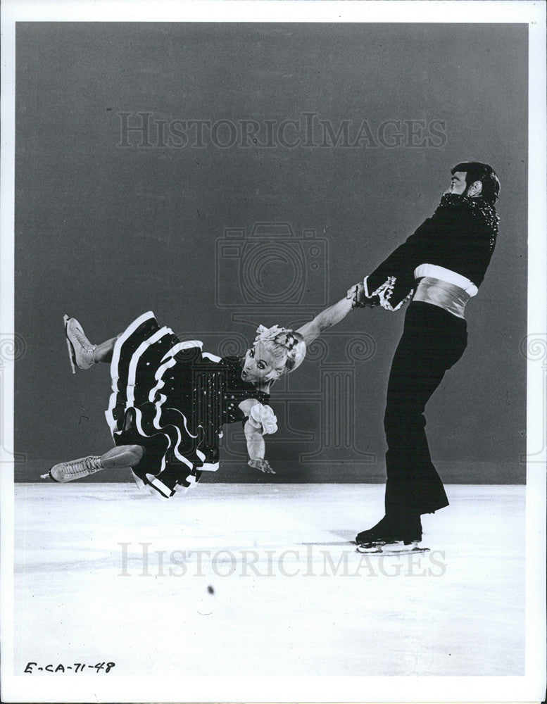 1971 Press Photo Hans Mueller And Pepe Ice Capades Figure Skating Comedy Pair - Historic Images