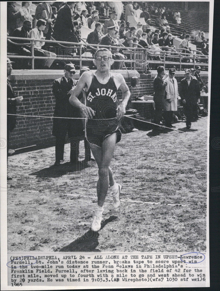 1965 Press Photo Runner Lawrence Furnell Penn Relay 2-Mile Race Philadelphia - Historic Images