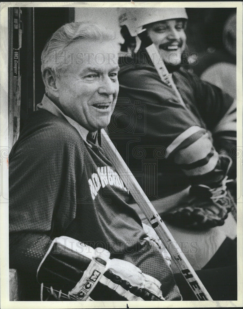 1984 Press Photo Ken Brown in the Old Timers Hocker players - Historic Images