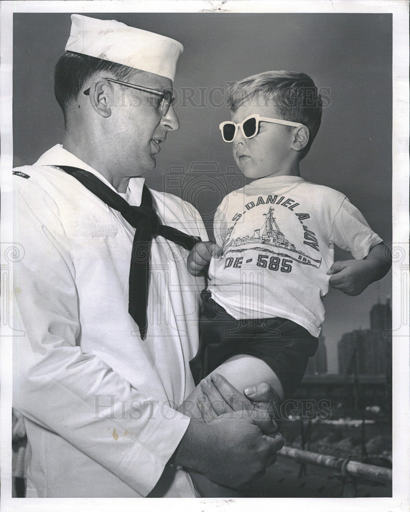 1962 Press Photo USS Daniel Joy crew W.Fister and nephew S. Pallerdy - Historic Images