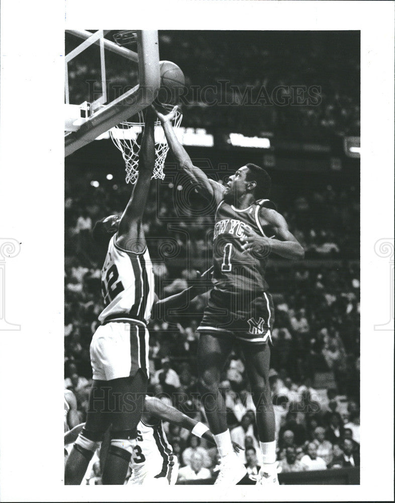 1990 Press Photo John Salley,Ny Knicks basketball - Historic Images