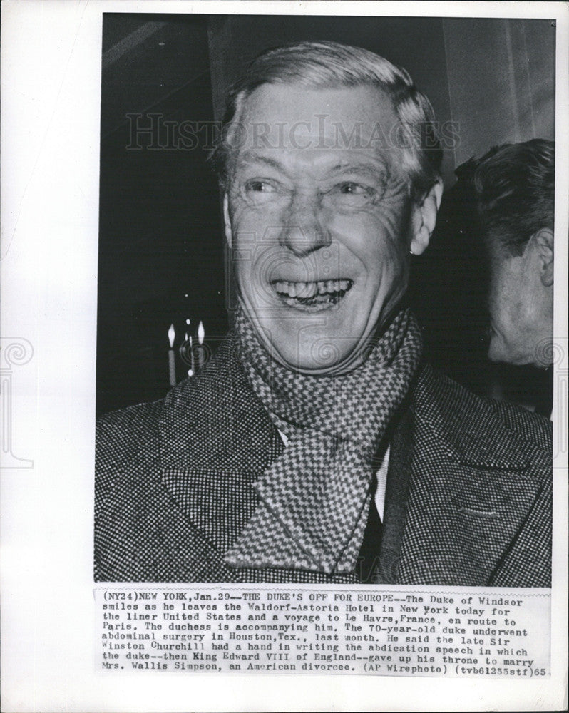 1965 Press Photo Duke of Windsor Leaving Waldorf Astoria Hotel - Historic Images