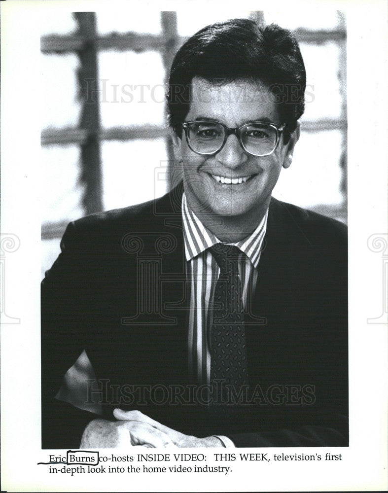1990 Press Photo Eric Burns co-host  Inside Video: This Week - Historic Images