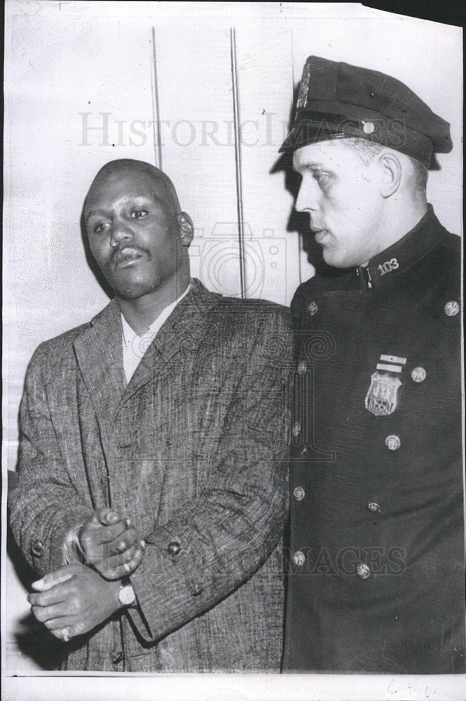 1960 Press Photo Johnny Saxton Apprehended - Historic Images