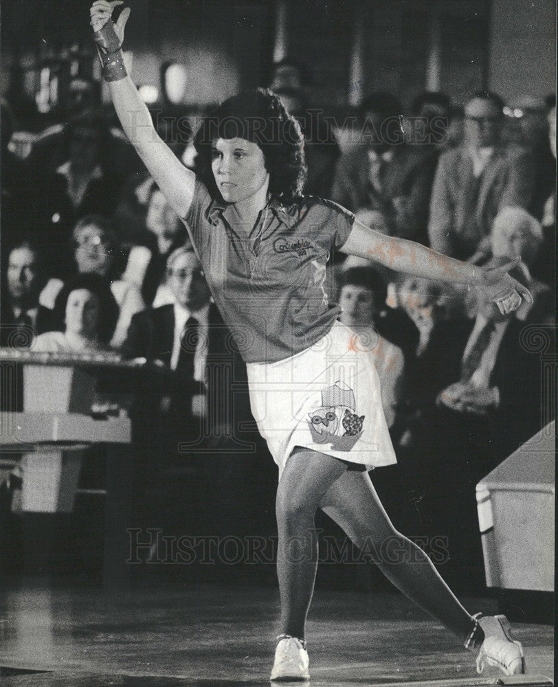 1981 Press Photo Donna adamek bowling - Historic Images