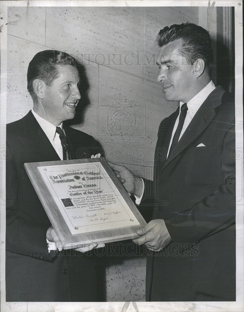 1952 Press Photo Julius Boros receives Golfer of the Year from Horton Smith PGA - Historic Images