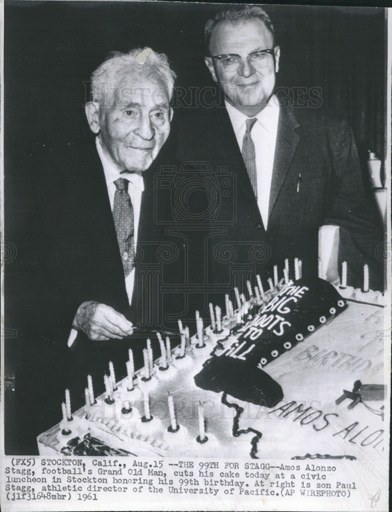 1961 Press Photo Amos Alonzo Stagg Grand old man of football turns 99 - Historic Images