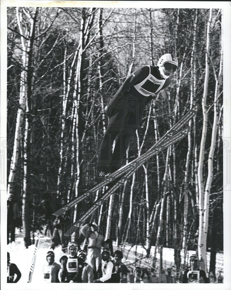 Undated Press Photo U.S. Olympic Ski Jumping Jim Denney Gunstock Championship Mid Air - Historic Images