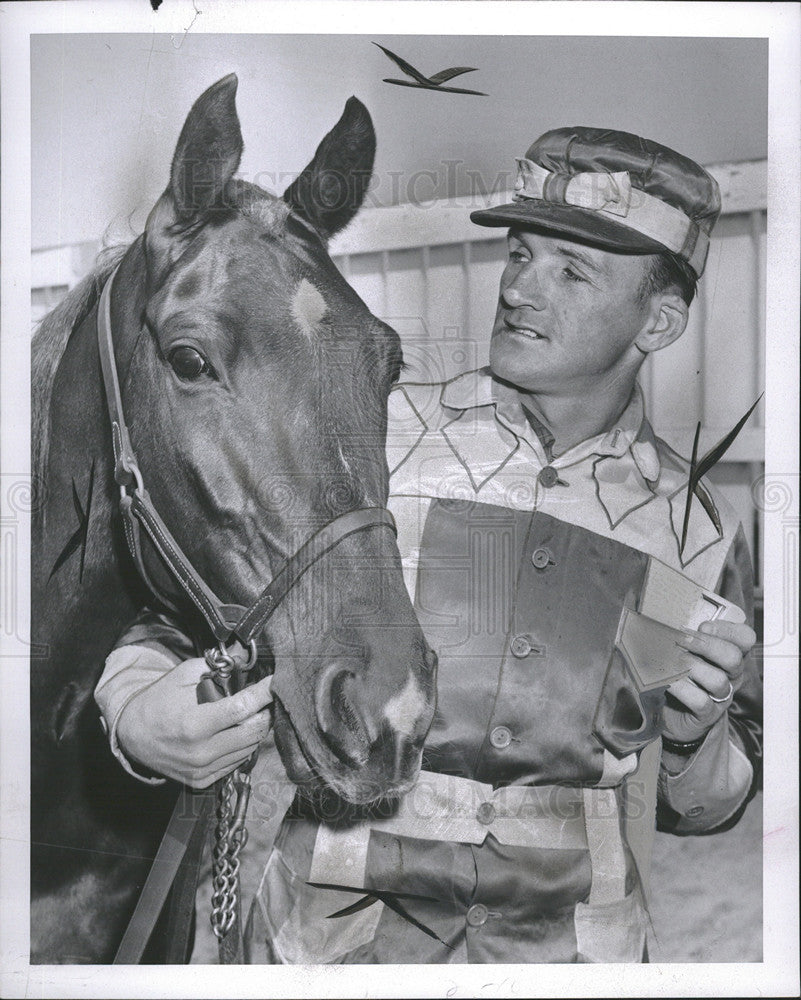 1957 Press Photo Horse Trainer Jockey Don McHanneray &amp; Sonlie - Historic Images