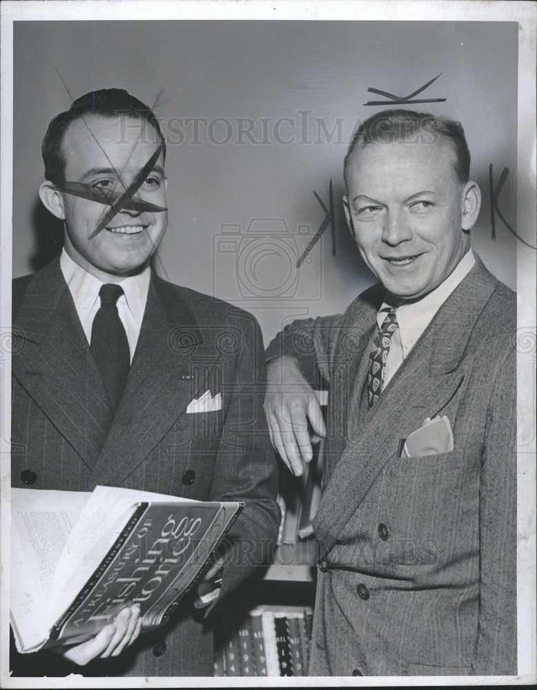 1948 Press Photo CBS Asst Director of Sports J.J Derr and Red Barber - Historic Images