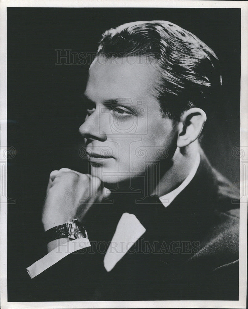 1953 Press Photo Algerd Brazis/Baritone/Metropolitan Opera - Historic Images