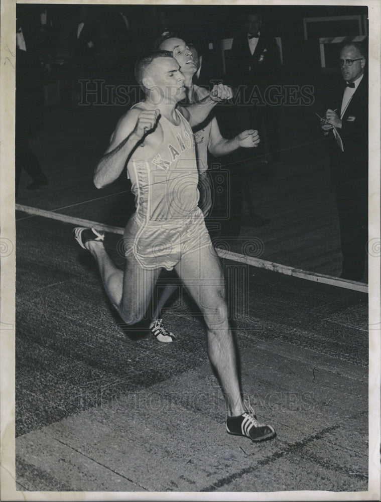 1963 Press Photo Bill Dotson/Track/Field - Historic Images