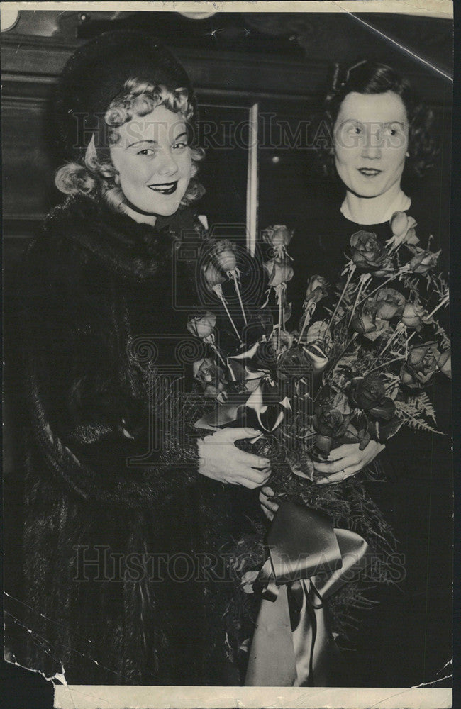 1938 Press Photo Sonja Henie,skater and Frances Curren - Historic Images