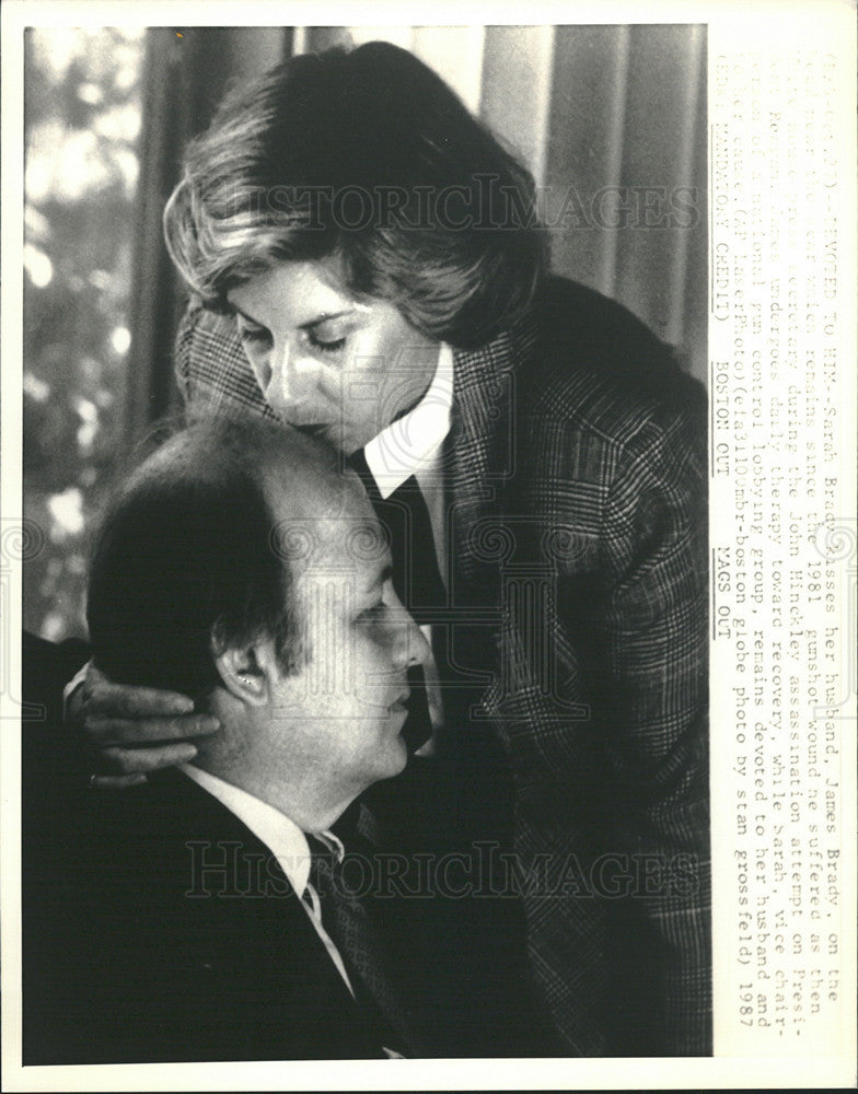 1987 Press Photo Sarah and James Brady, after Saving Pres, Reagan from Bullet - Historic Images