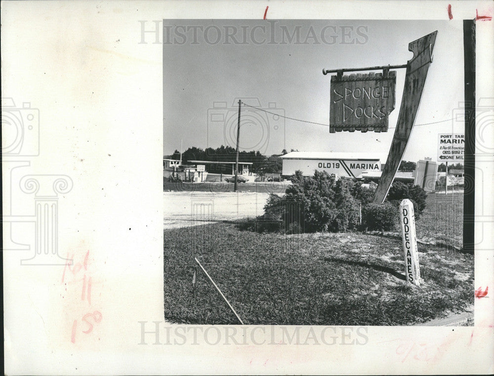 1973 Press Photo Tarpon Springs
sponge docks historical site. - Historic Images