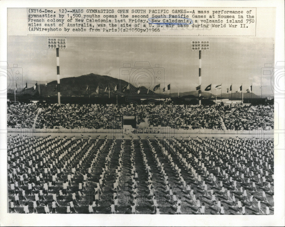 1966 Press Photo 1500 youths open South Pacific Games at Noumea, New Caledonia. - Historic Images