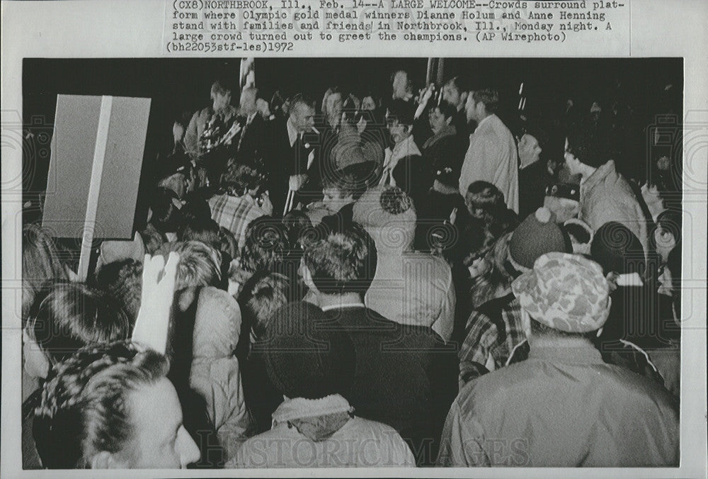 1972 Press Photo Crowds welcome Olympic Gold winners D Holum and Anne ...