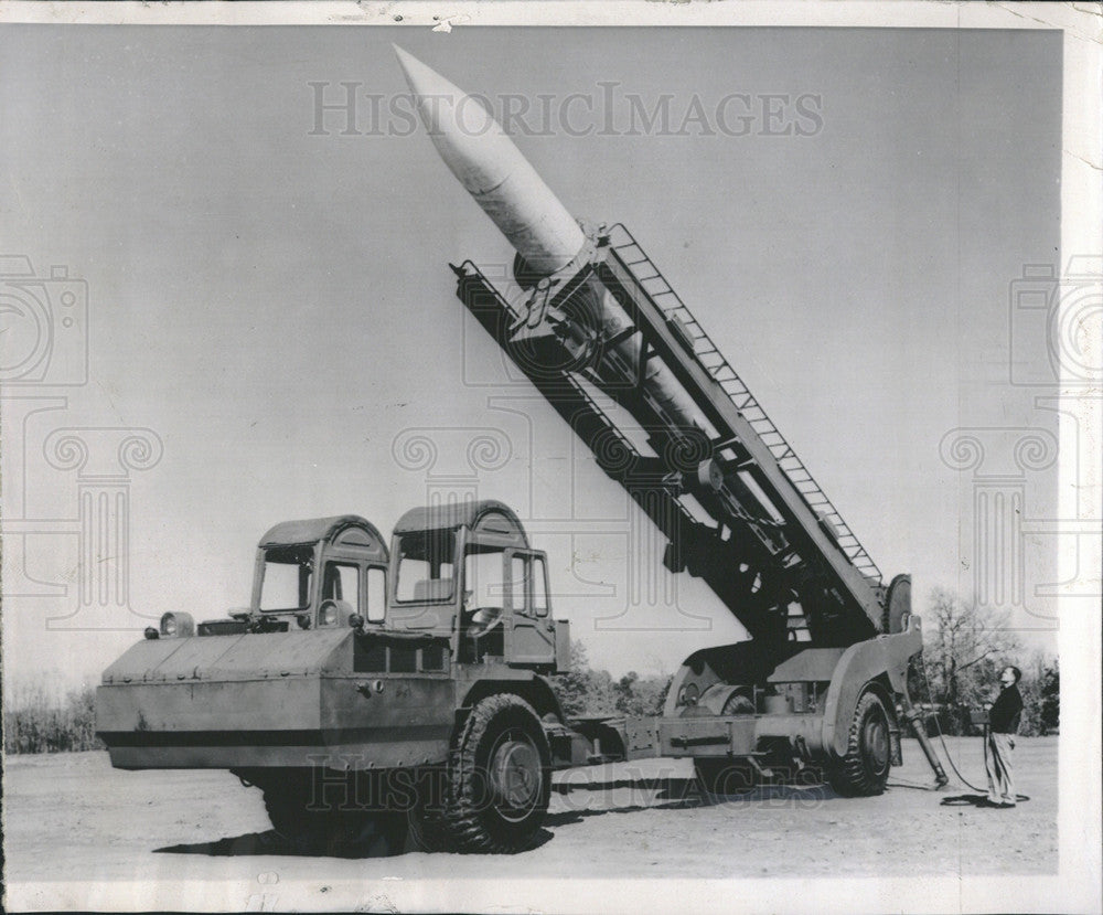 1957 Press Photo Missle carrier and missle  built for Brits - Historic Images