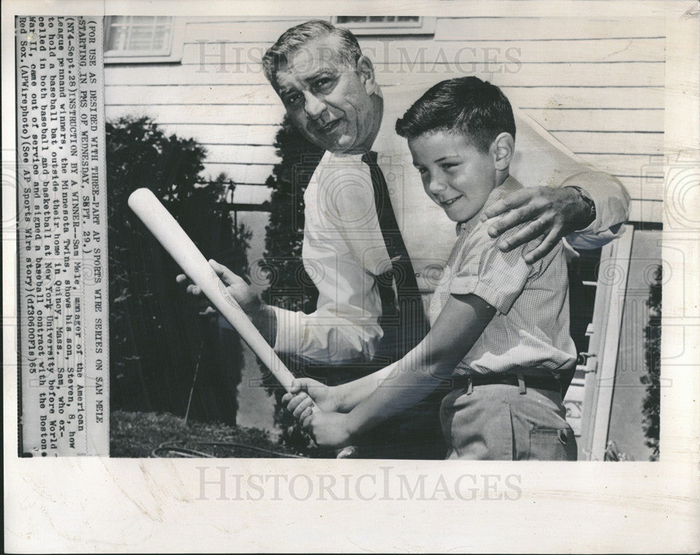 1965 Press Photo Sam Mele, Manager of Minnesota Twins, and Son, Steven - Historic Images