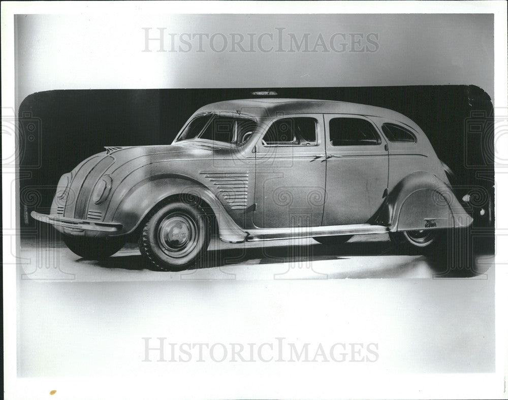 1989 Press Photo Old Chrysler Model. - Historic Images