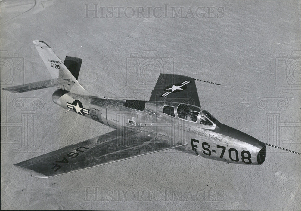 1954 Press Photo A Republic YF-84J plane in flight - Historic Images