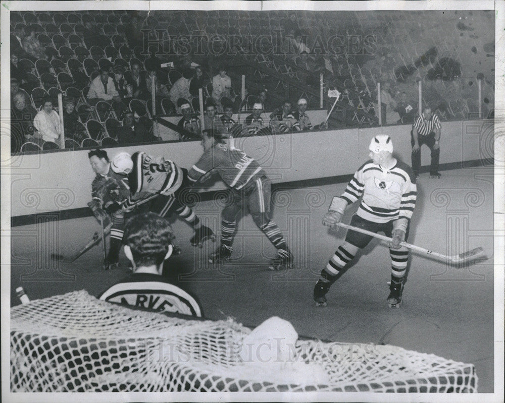Undated Press Photo Terry Karstrand Harvey Wings Bob Brown Chicago Titans Ice Hockey - Historic Images