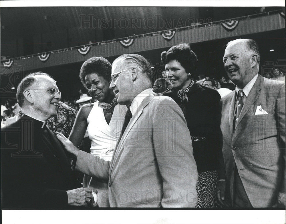 1977 Press Photo Cardinal Cooke, Rachel Robinson, Bowie Kuhn &amp; Happy Chandler. - Historic Images