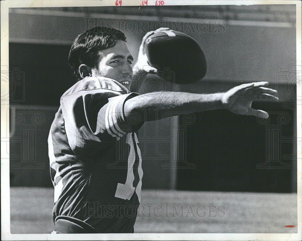 1974 Press Photo Mike Warden, Quarterback, Air Force Academy. - Historic Images