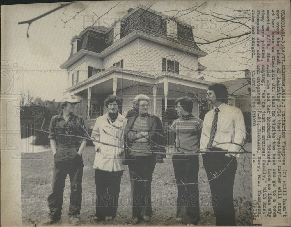 1977 Press Photo Catherine Thompson (C) Will Host Pres. Carter in Clinton MA - Historic Images