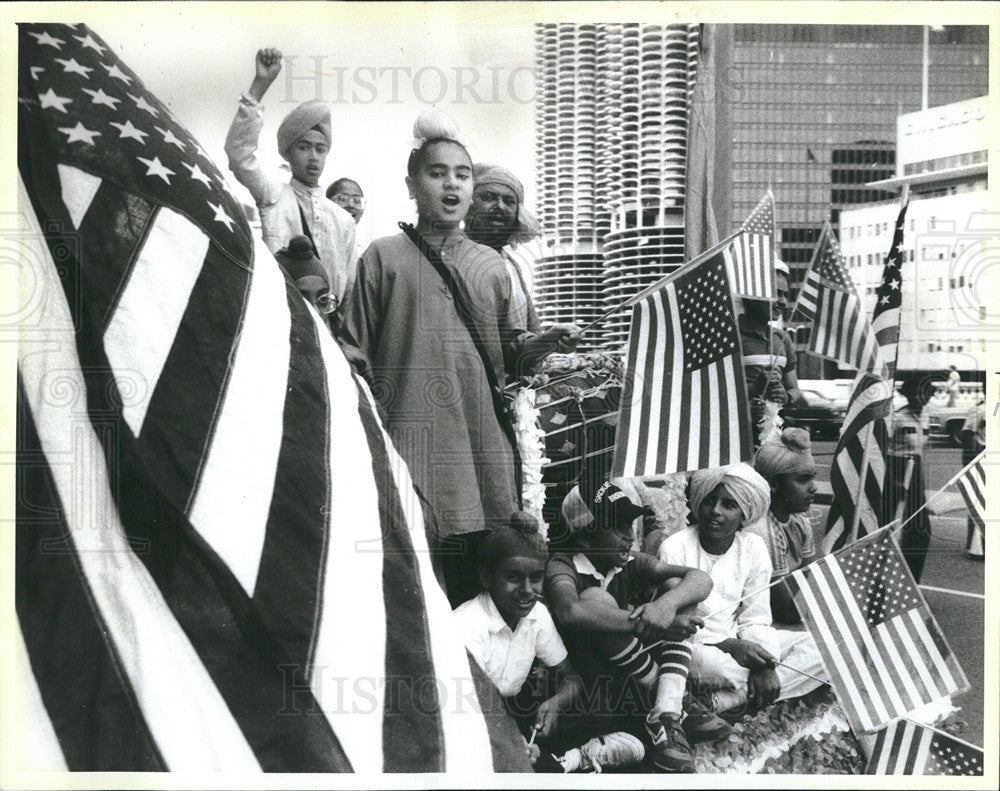 1985 Press Photo Mayor Harold washington parade - Historic Images