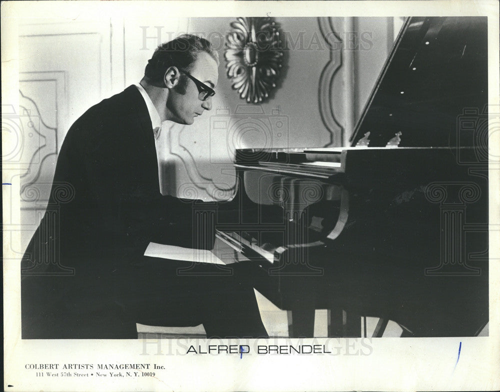 1976 Press Photo Pianist Alfred Brendel Orchestra Hall Performance May 10 - Historic Images