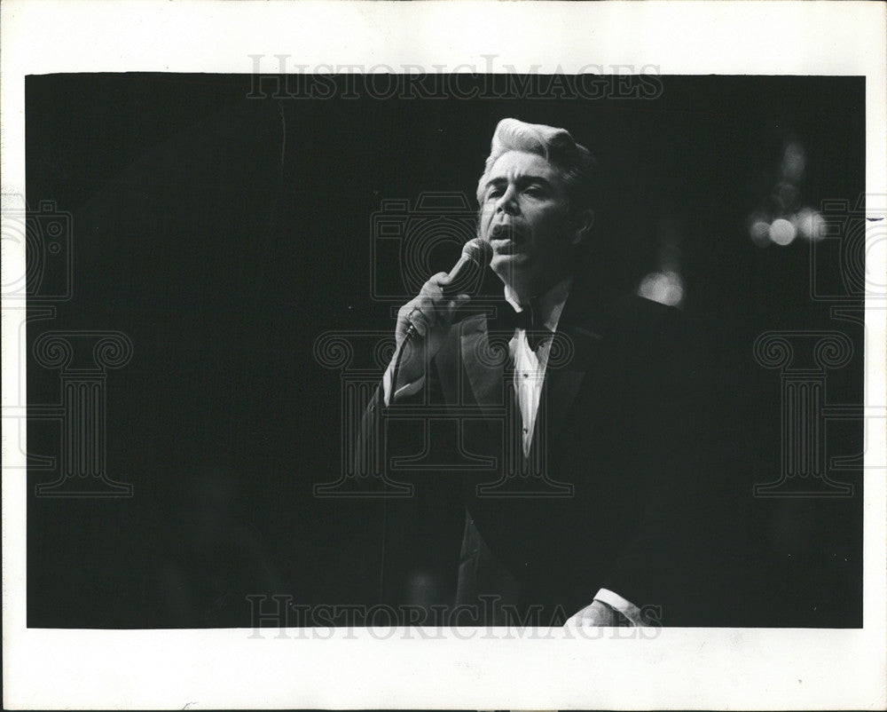 1970 Press Photo Singer Jerry Vale - Historic Images