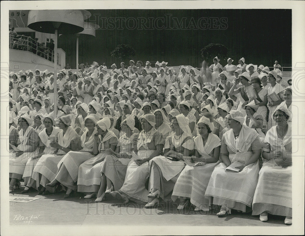 1933 Press Photo 300 Chicago Girls Netherlands Day Century Of Progress Holland - Historic Images