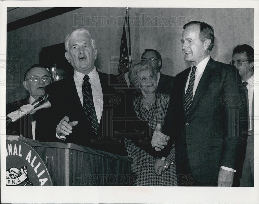 1988 Press Photo Vice President George Bush &amp; Edward J. Moskal, Polish National - Historic Images