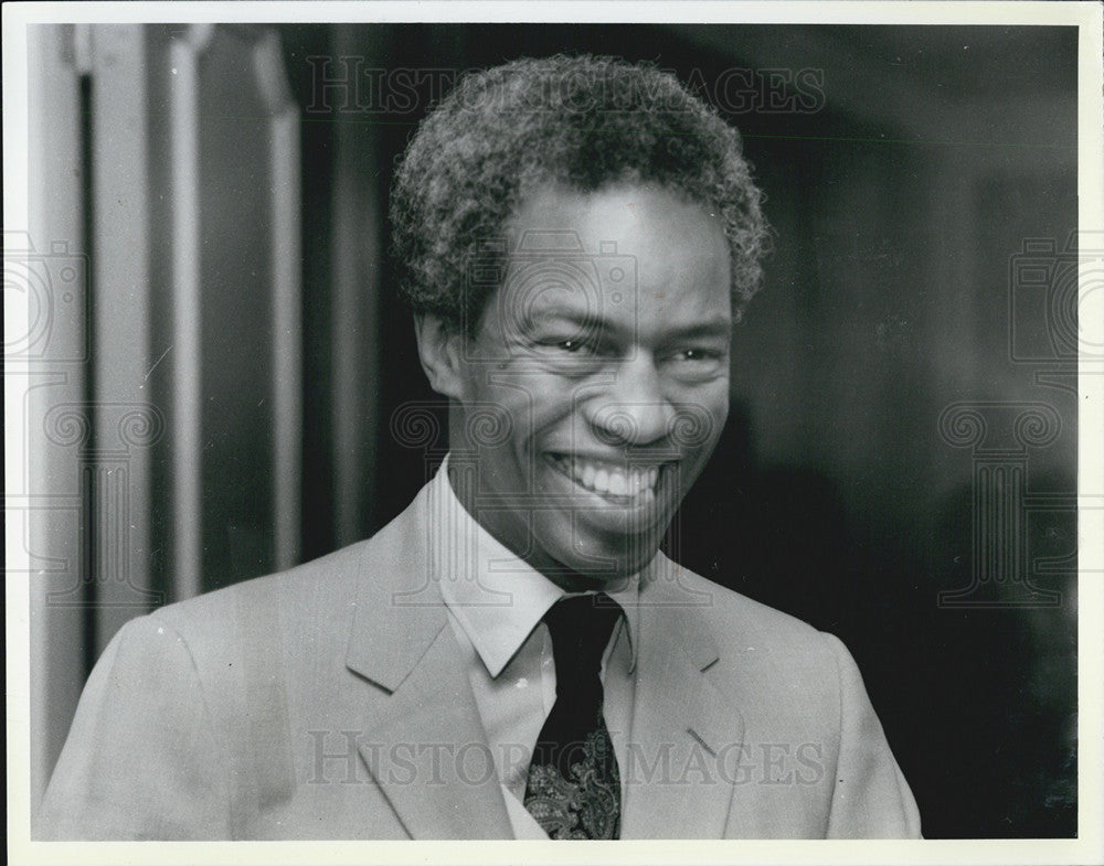 1985 Press Photo Astronaut Guion Bluford at the Palmer House Chicago,II - Historic Images