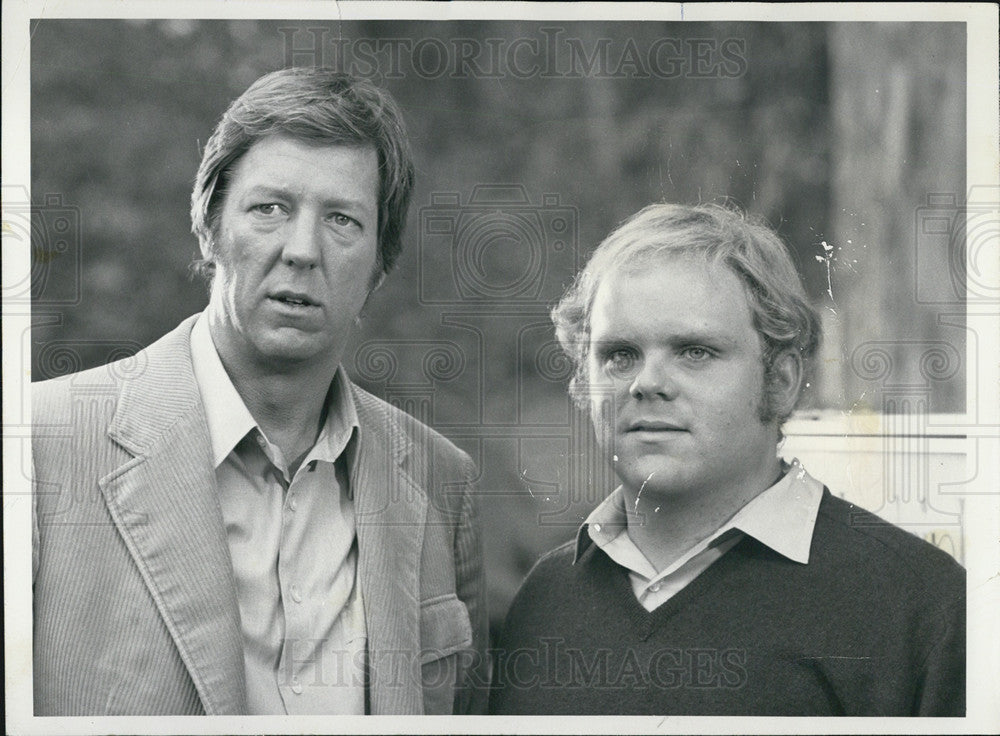 1975 Press Photo Dirk Blocker, right & David Hartman on NBC TV. - Historic Images