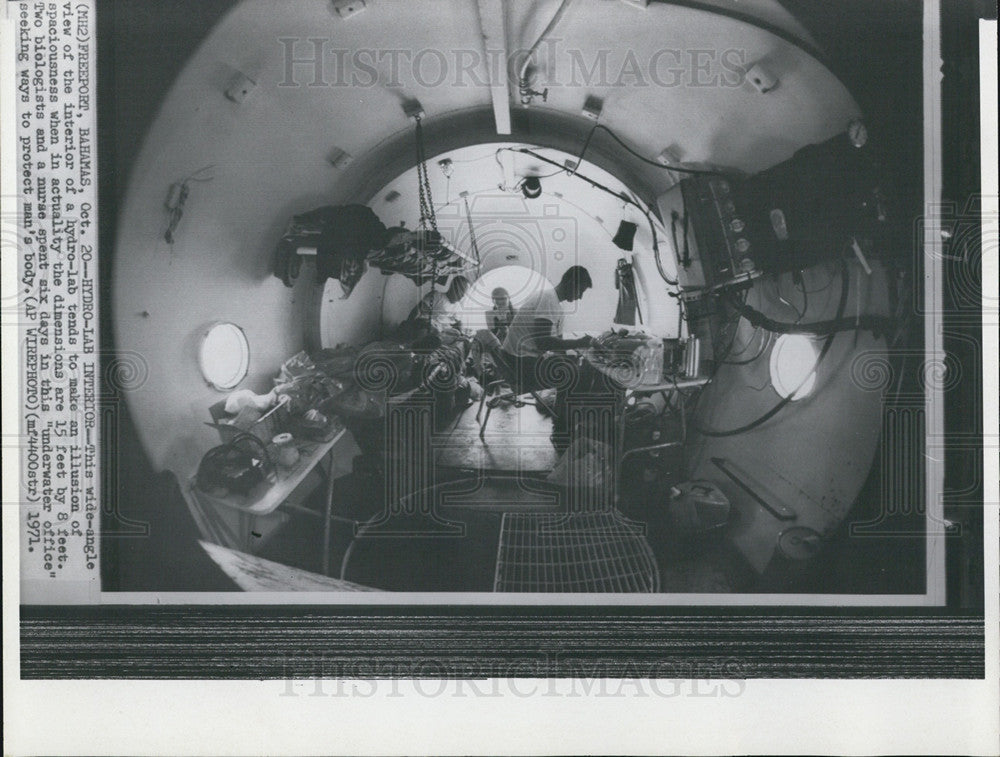 1971 Press Photo Hydro Lab interior in the Bahamas - Historic Images