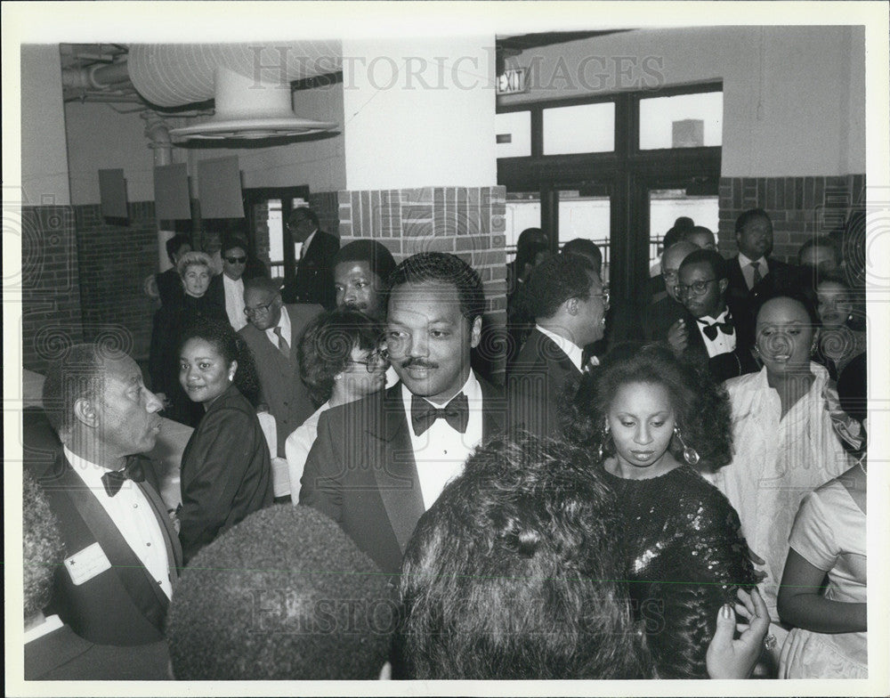 1987 Press Photo Jesse Jackson and Family, Navy Pier, Chicago - Historic Images