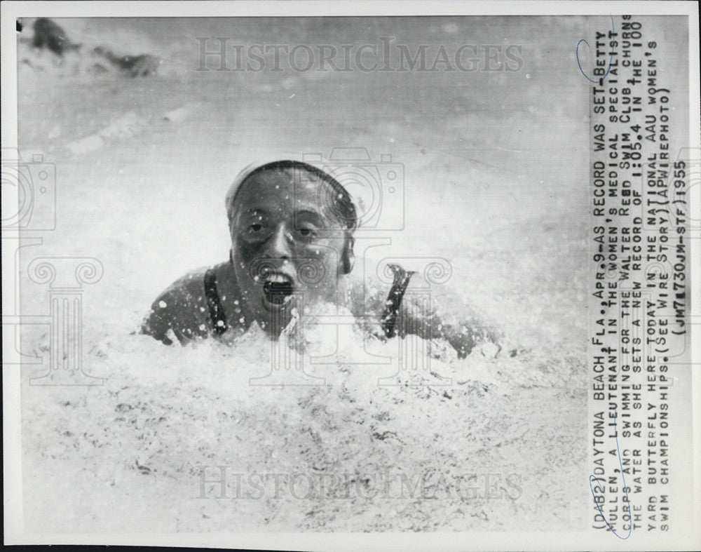 1955 Press Photo Betty Mullen sets record 1:05.4 100 yr butterfly - Historic Images