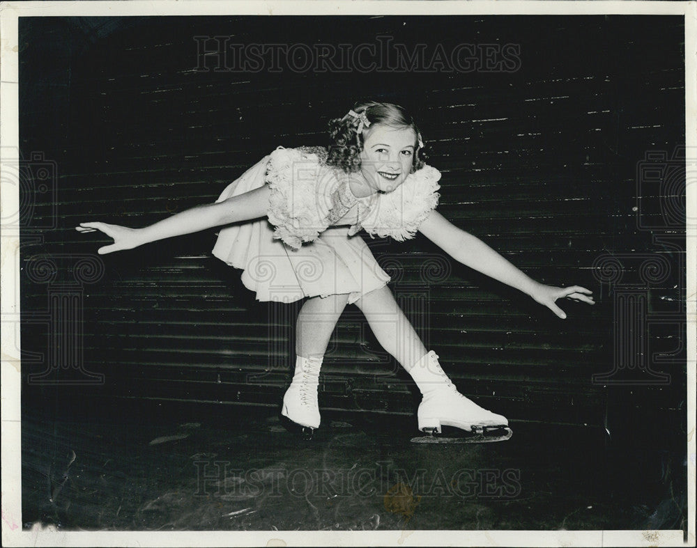 1939 Press Photo Hazel Franklin, silver skates. - Historic Images