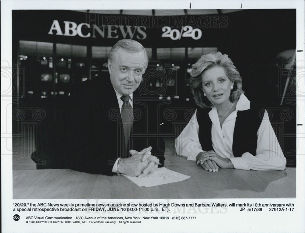 1988 Press Photo Hugh Downs and Barbara Walters on &quot;20/20&quot; ABC TV. - Historic Images